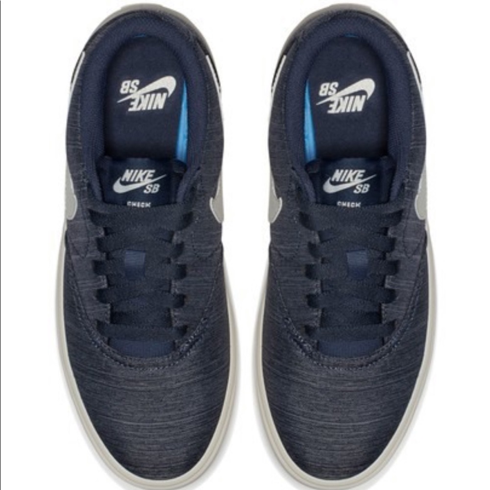 New Nike LAST ONE (7.5) - Picture 4 of 6
